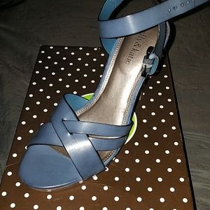 Sz 9 Blue Kelly & Katie Ophelia Sandals